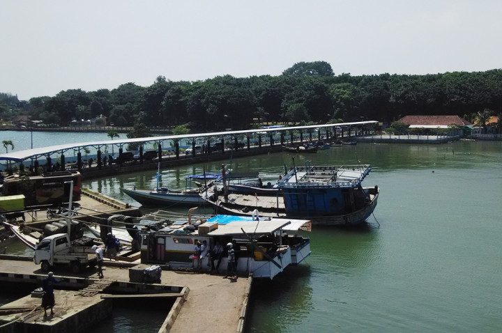 Kapal Nelayan 'Penyelamat' Warga Seberangi Perairan Jepara