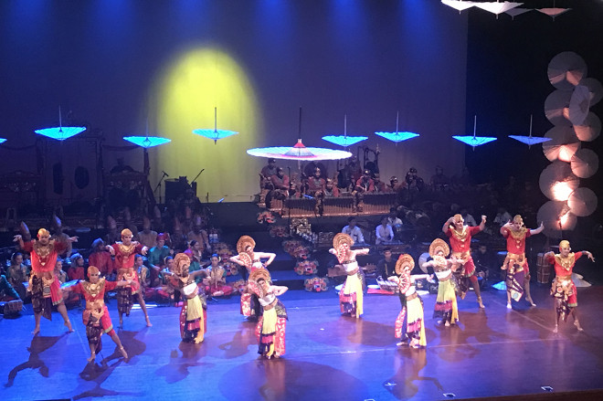 Mereka yang melakukan pentas budaya adalah pemuda dan pemudi dari 44 negara sahabat yang menerima Beasiswa Seni dan Budaya Indonesia 2018 dari Kementerian Luar Negeri Republik Indonesia. 