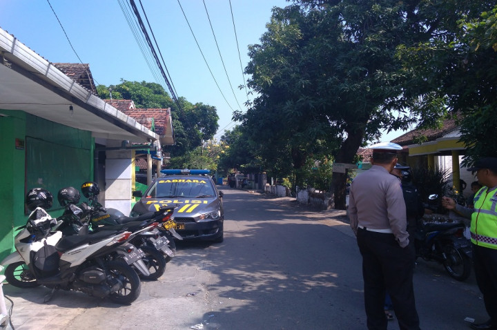 Warga Curiga Perilaku Abdullah setelah Ledakan Bom di Surabaya