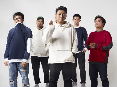 Pee Wee Gaskins Aransemen Ulang Lagu Salah Milik Potret