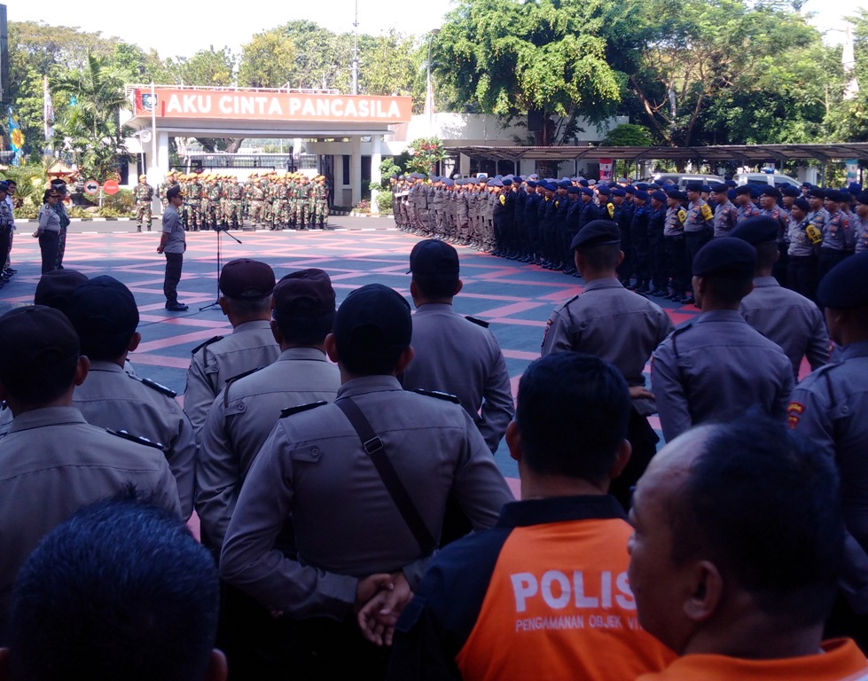 Polisi dan TNI Kawal Pedemo di Kemendagri