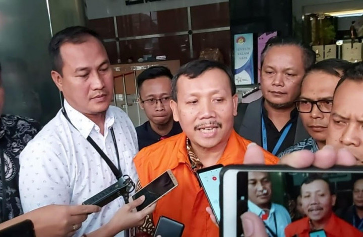 KPK Perpanjang Penahanan Sekda Jabar