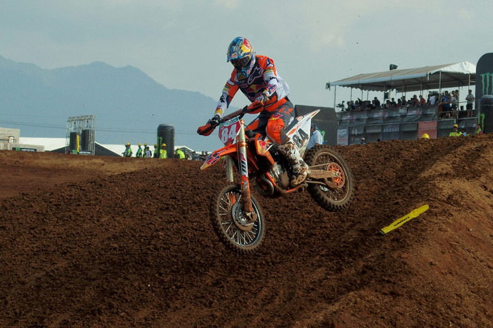 Jeffrey Herlings Raih Pole Position di MXGP Semarang