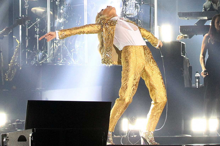 Celine Dion Bius Ribuan Penonton di Sentul