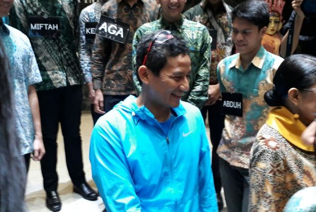 Sandi Pastikan Pembangunan Trotoar Sudirman Thamrin Sesuai Target