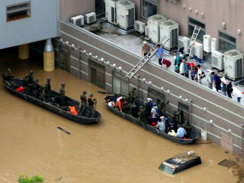 Penyelamatan Korban Banjir Jepang Berpacu dengan Waktu