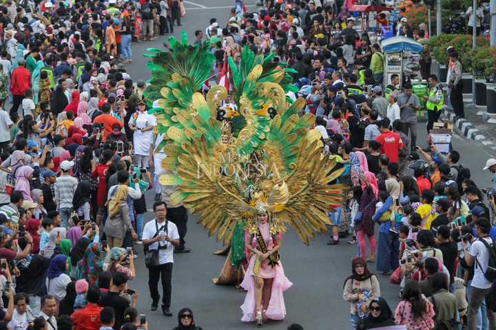 Ribuan Warga Antusias Tonton Jakarnaval 2018