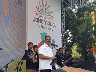 Anies Imbau Pengunjung Jakarnaval Tertib