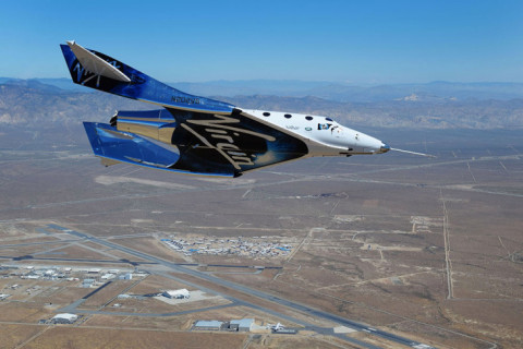 Virgin Galactic dan dua rekannya ingin membuat pesawat khusus.