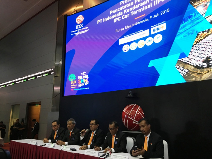 <i>Listing</i> Perdana, Saham IPCC Naik 5,18%