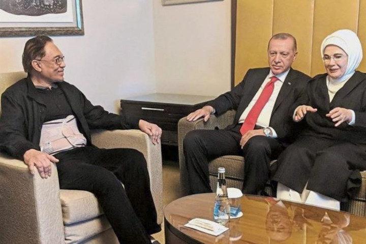 Operasi Tulang di Turki, Anwar Ibrahim Dijenguk Erdogan