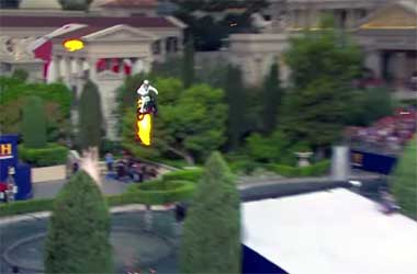 Aksi Ekstrim Evel Knievel Lompati Air Mancur Caesar's Palace