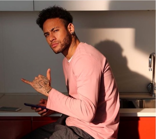 Sontek Gaya Fesyen Pemain Sepak Bola dari Masa ke Masa