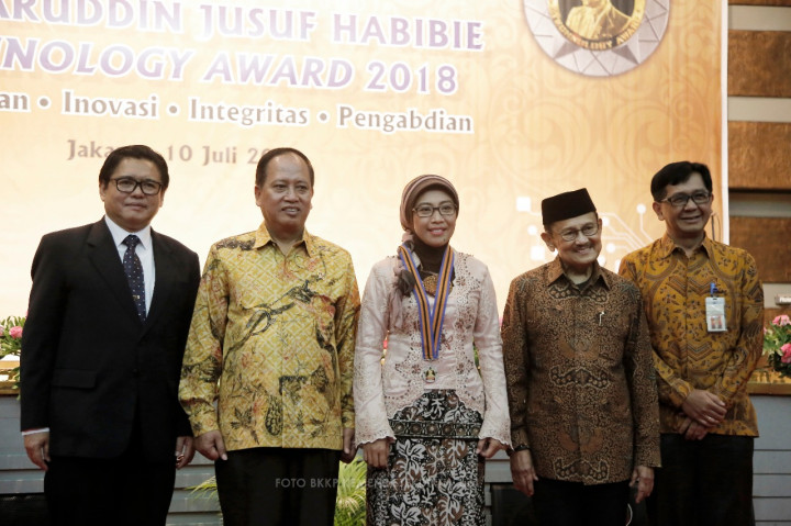 Eniya, Wanita Pertama Peraih BJ Habibie Technology Award