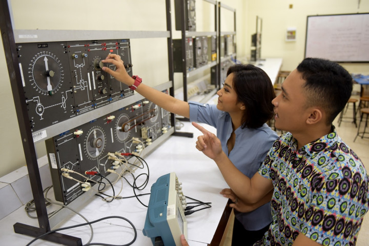 Revolusi Industri 4.0, Tantangan atau Ancaman?