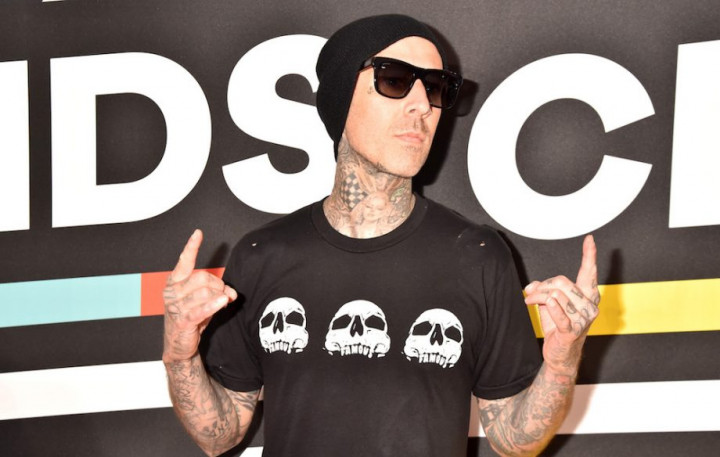 Travis Barker Bagikan Video Perjuangannya Sembuh dari Pembekuan Darah