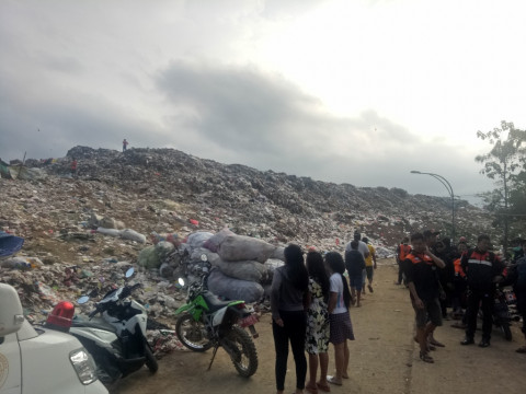 Pencarian Pemulung Tertimbun Sampah di Malang Dihentikan Sementara