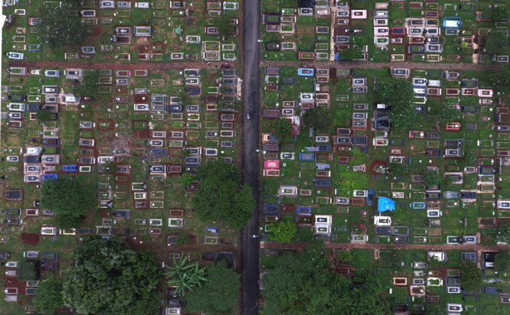 Sandi Sebut Lahan Pemakaman Masih Cukup