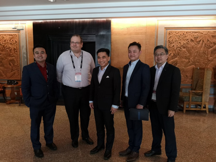 Red Hat: Open Source Ibarat Air