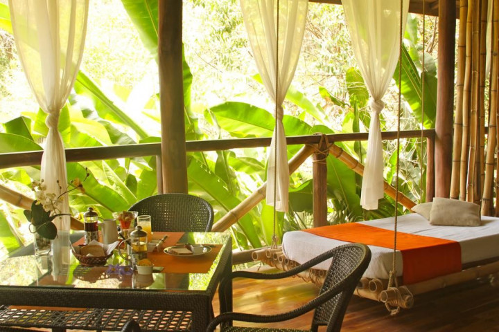 Staycation, Solusi Liburan Hemat yang Cocok untuk Pekerja