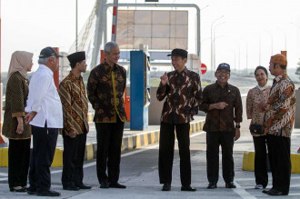 Jokowi Minta Rest Area Diisi Produk Lokal
