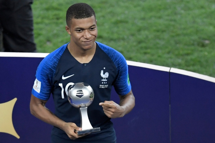 Mbappe Menolak Disejajarkan dengan Pele