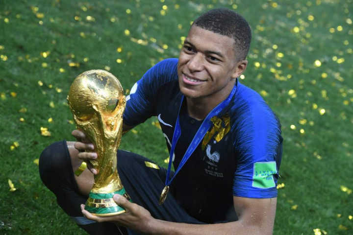 Pele Merasa 'Terancam' oleh Kylian Mbappe