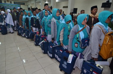 385 Calon Haji Asal Tangerang Berangkat Pagi Ini