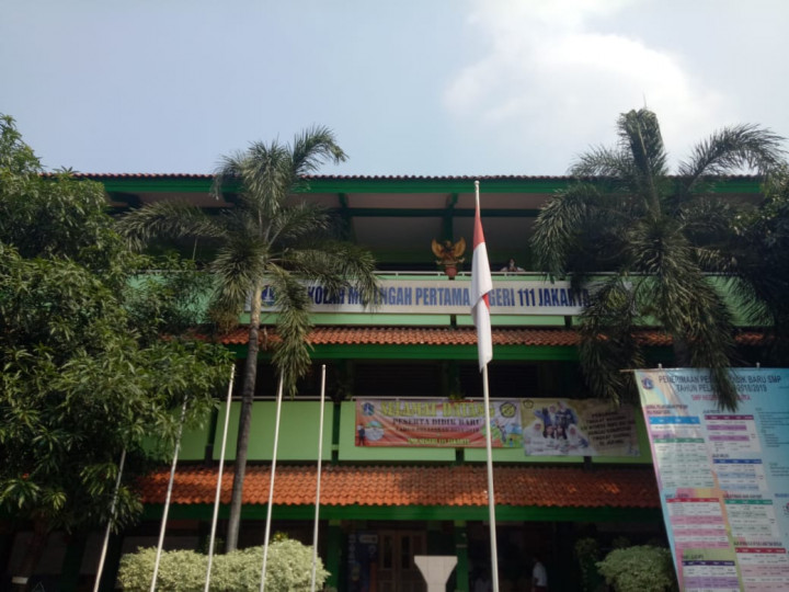 Deteksi Perundungan Lewat Tradisi Bersalaman di Sekolah