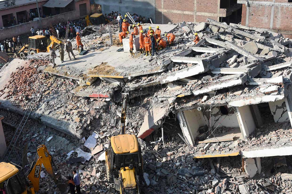 Dua Orang Tewas akibat Bangunan di India Runtuh