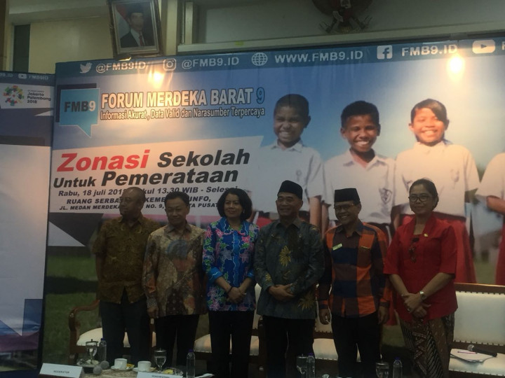 Ombudsman: Permendikbud Mepet, Daerah Kelabakan