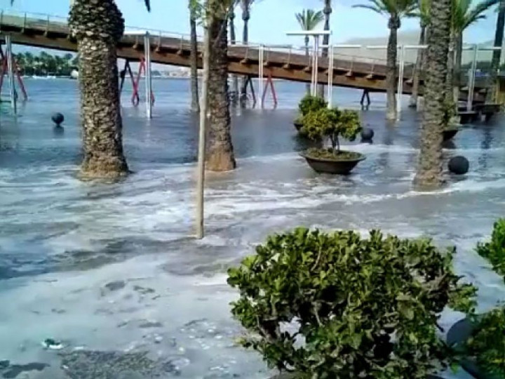 'Mini Tsunami' Hantam Wilayah Pantai Spanyol