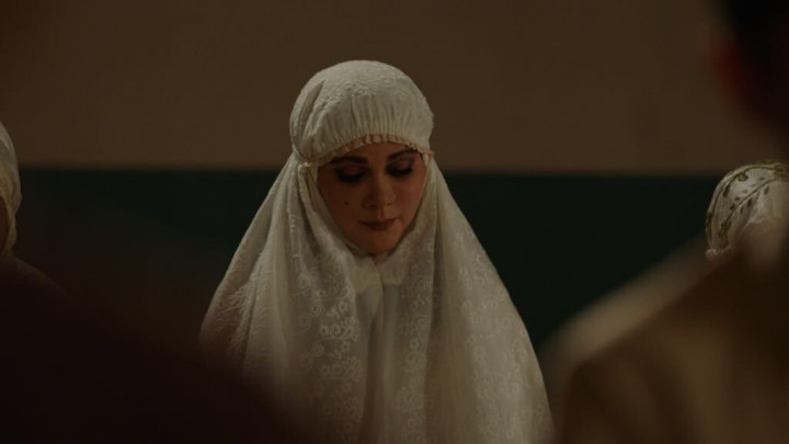 Penampakan Pertama Luna Maya sebagai Suzzanna