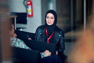 Steffy Burase Bantah Terima Uang dari Irwandi Yusuf