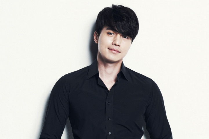 Lebih Dekat dengan Penggemar, Lee Dong Wook Buat Laman Resmi