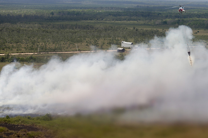 Padamkan Kebakaran Lahan di OKI, BPBD Turunkan Dua Helikopter MI-172