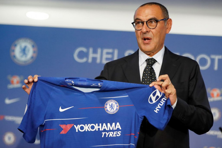 De Laurentiis Tuding Sarri Ingin Bongkar Napoli