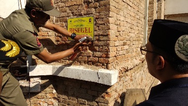 Ridwan Kamil Segel Bangunan Cagar Budaya