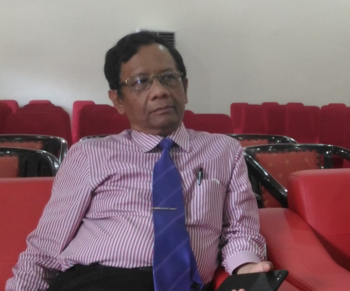 Mahfud Sambangi Ganjar usai Penetapan Gubernur Terpilih