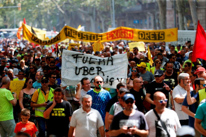 Uber Hentikan Layanan di Barcelona