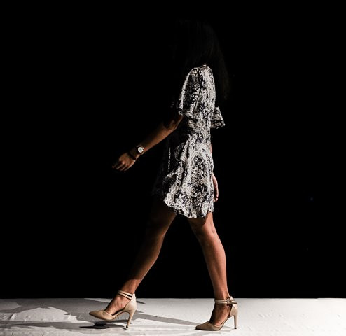 Busana yang Cocok bagi Si Tubuh Mungil