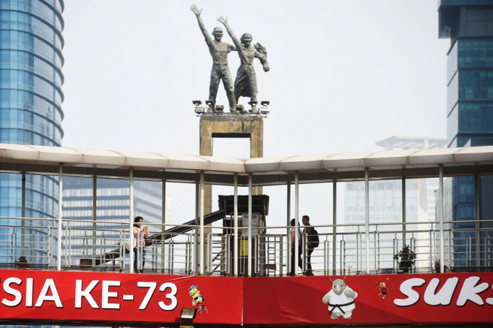 Warga Sesalkan Rencana Pembongkaran JPO Bundaran HI