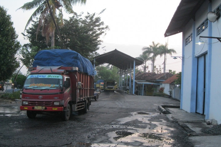 Ganjar Pranowo Berharap Jembatan Timbang tak Rugikan Konsumen