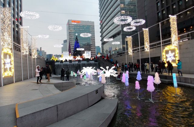 Kisah <i>from zero to hero</i> Sungai Cheonggyecheon