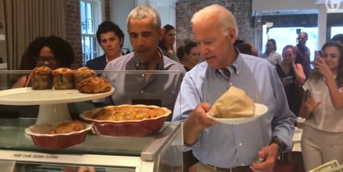 Obama dan Joe Biden Makan Siang Bersama
