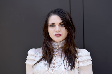 Putri Kurt Cobain Sesalkan Sang Ibu Terkait Jurnal Kurt Cobain