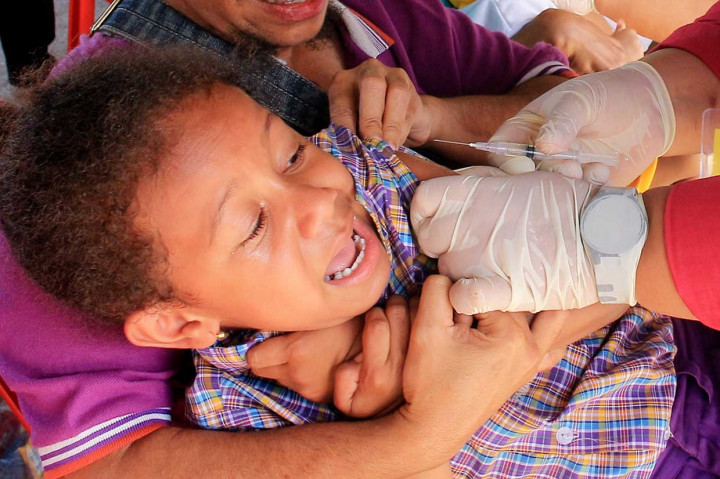 Imunisasi MR di 28 Provinsi Luar Jawa Dimulai