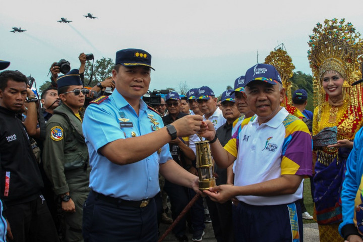Kirab Obor Asian Games Meriahkan Malam di Siak