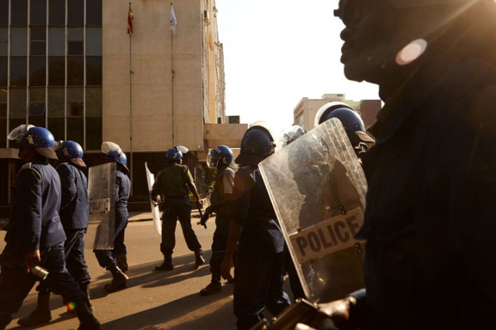 Ketegangan Mewarnai Hasil Pemilu Zimbabwe, Pedemo Ditembaki