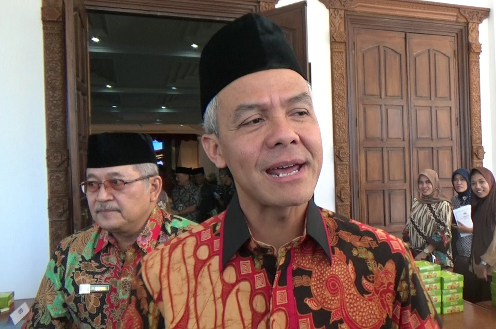 Gubernur Jawa Tengah, Ganjar Pranowo di Wisma Perdamain Semarang, Jumat 3 Agustus 2018, Medcom.id - Budi Arista